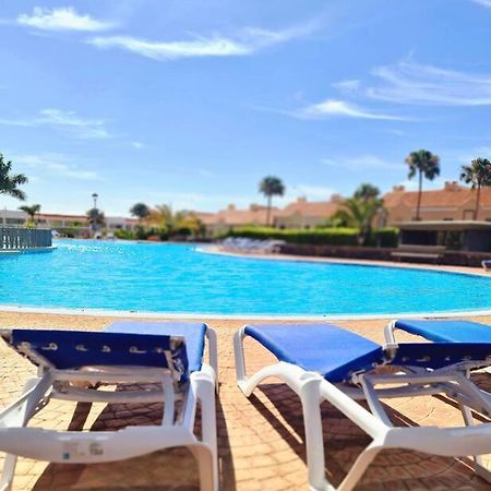Homely Apt In Modern Building With Pool San Miguel de Abona Luaran gambar