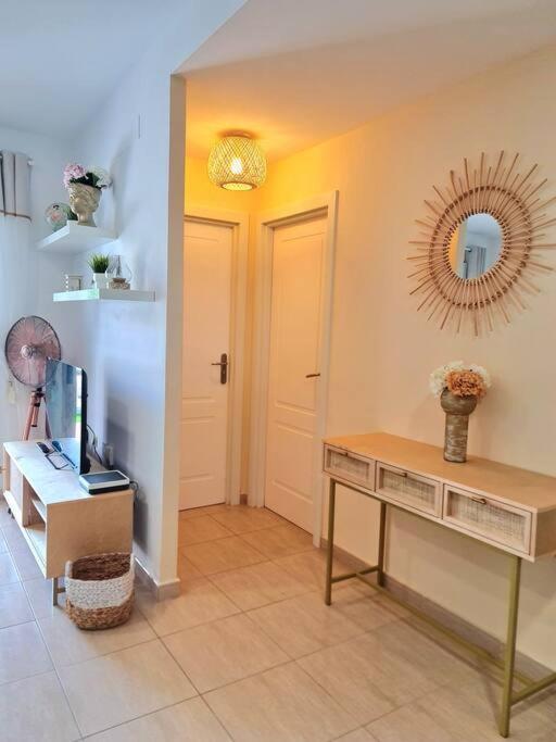 Homely Apt In Modern Building With Pool San Miguel de Abona Luaran gambar
