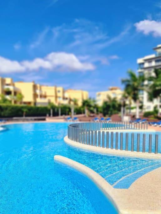 Homely Apt In Modern Building With Pool San Miguel de Abona Luaran gambar